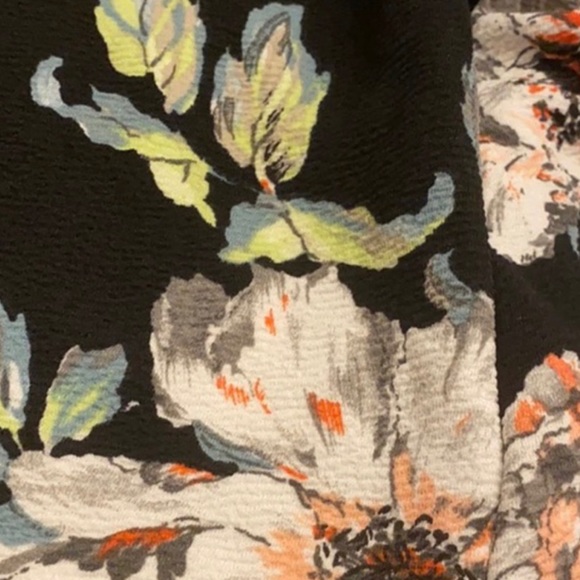 Foral romper - Picture 3 of 3